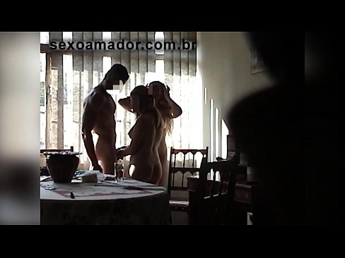❤️ यौन साथीहरूले एक विशाल मानिस र उहाँसँग थ्रीसमलाई निम्तो दिन्छन् ❤❌  हामी मा  ☑